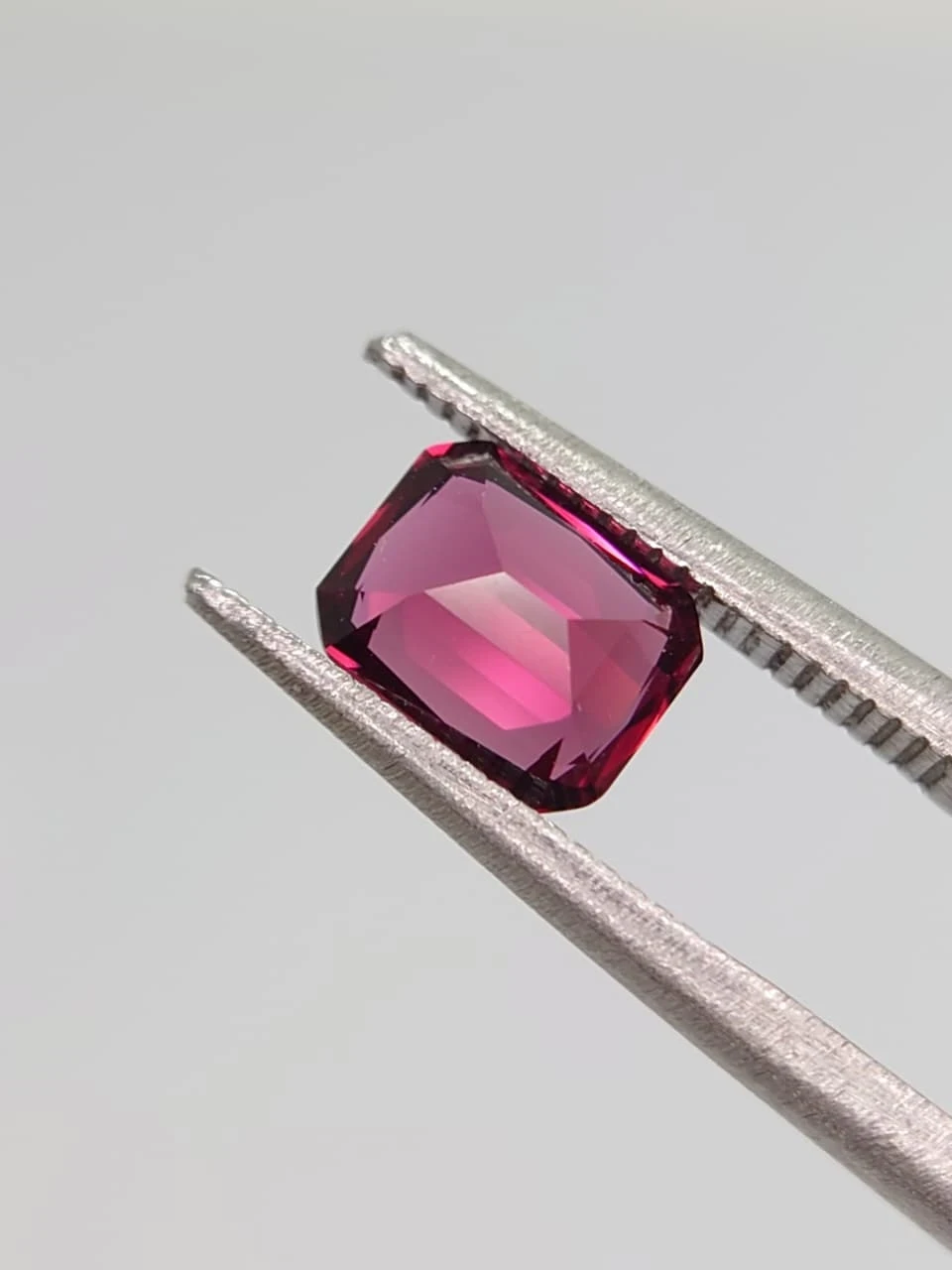 1.2ct Natural Rhodolite Garnet Loose Gemstone from Tanzania — view 5